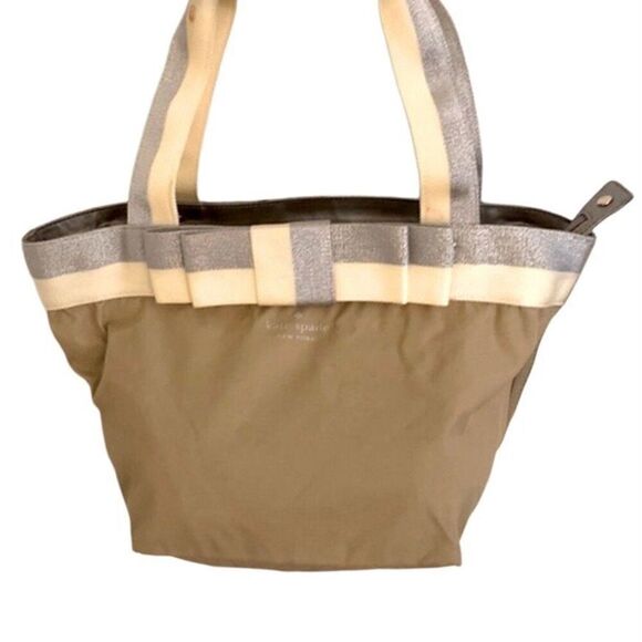 Kate Spade Barrows Street Garrí Tote – Waterproof Nylon Lunch or Everyday Bag